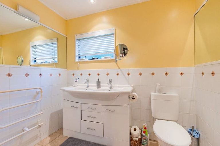 Photo of property in 1403 Coatesville-riverhead Highway, Kumeu, 0892