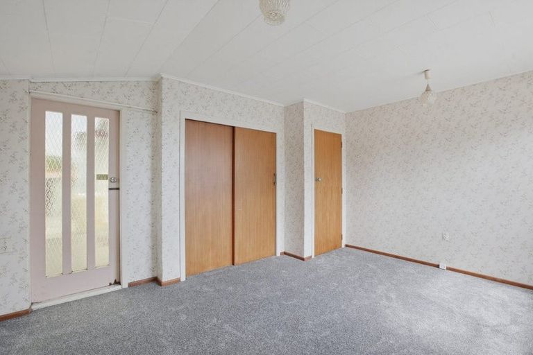 Photo of property in 14 Huatoki Street, Vogeltown, New Plymouth, 4310