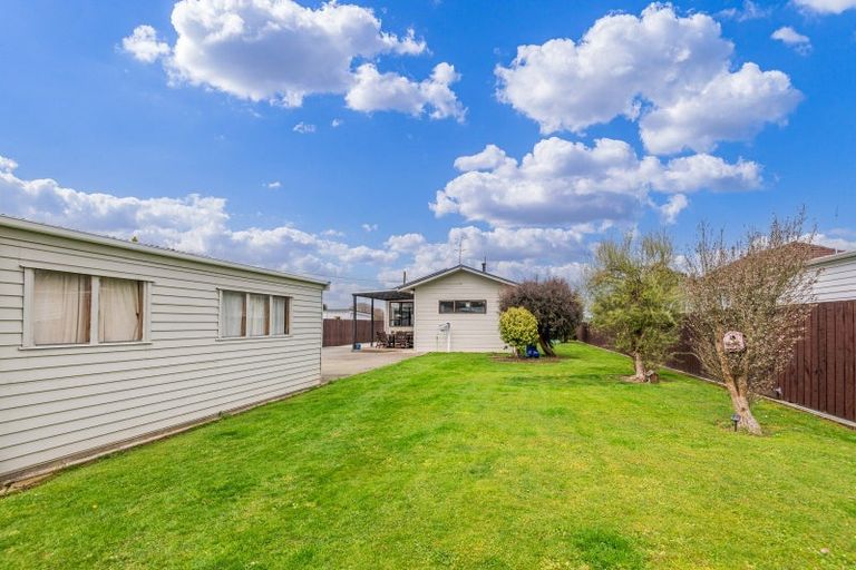 Photo of property in 9 Amelia Street, Woodville, 4920