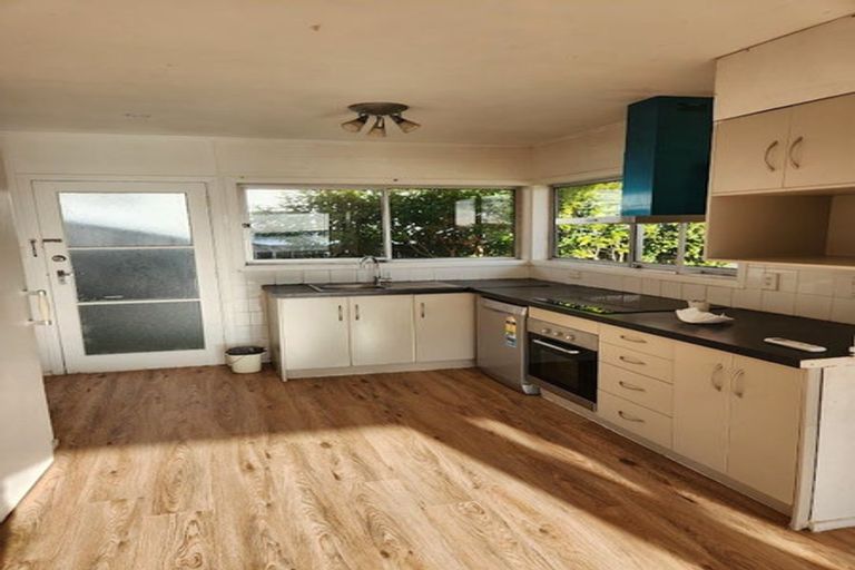 Photo of property in 1/7 Moore Street, Hillcrest, Auckland, 0627