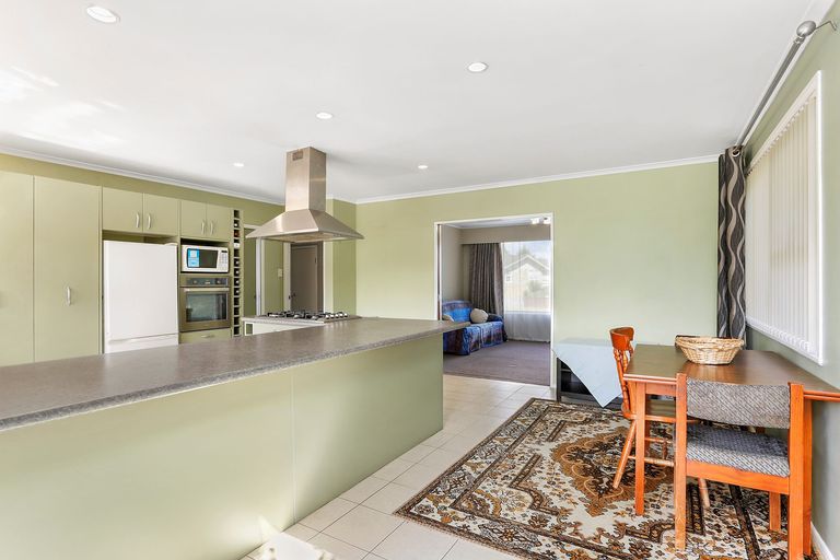 Photo of property in 63 Heybridge Street, Manurewa, Auckland, 2102