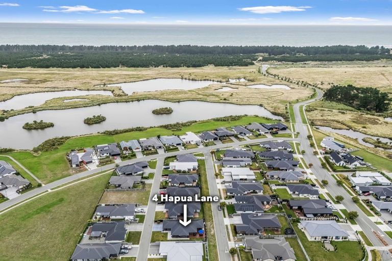Photo of property in 4 Hapua Lane, Pegasus, 7612