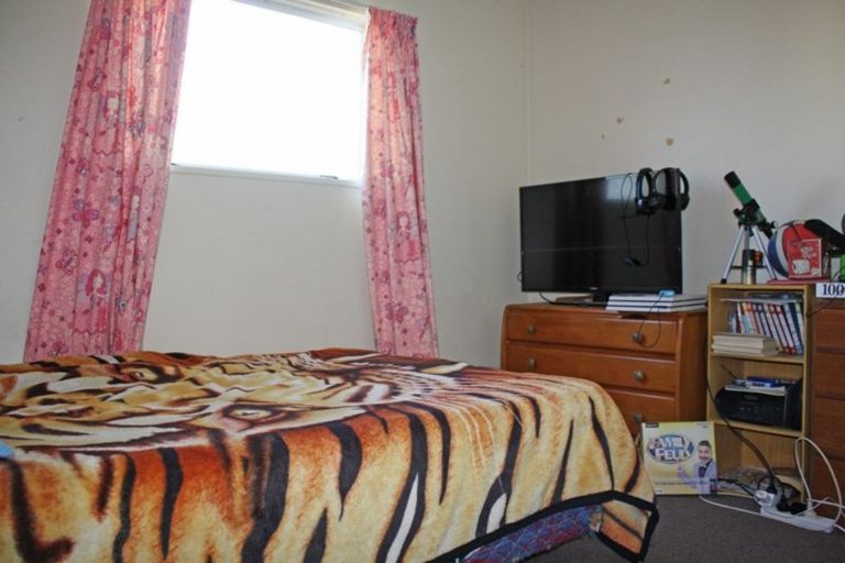 Photo of property in 22 Perth Street, South Hill, Oamaru, 9400
