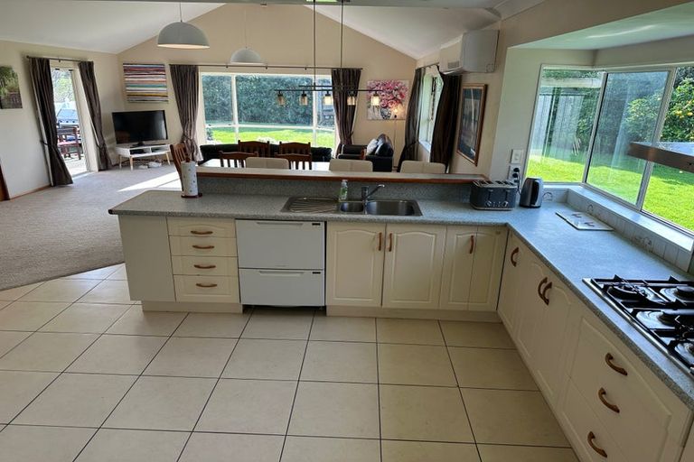 Photo of property in 38 Henson Road, Whitford, Howick, 2571