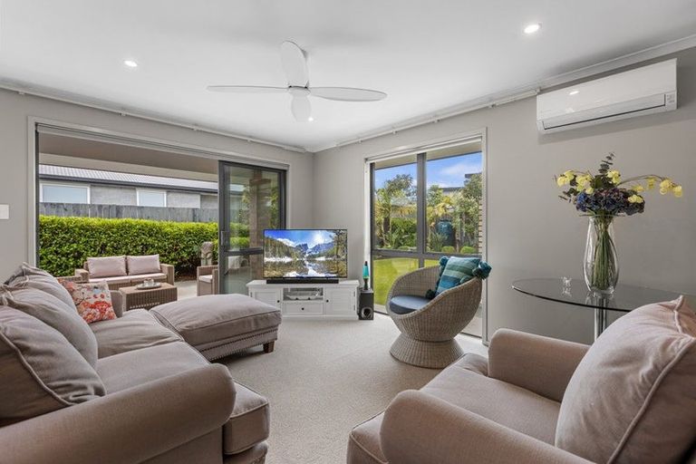 Photo of property in 87 Sandhurst Drive, Papamoa Beach, Papamoa, 3118