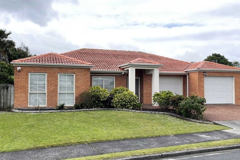 Photo of property in 19 San Bernadino Drive, Henderson, Auckland, 0612