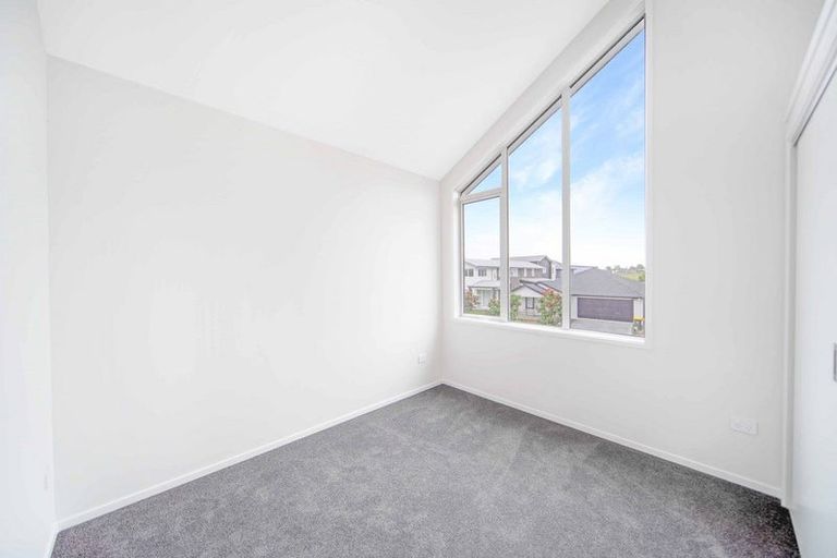 Photo of property in 5 Tiaki Lane, Karaka, Papakura, 2113