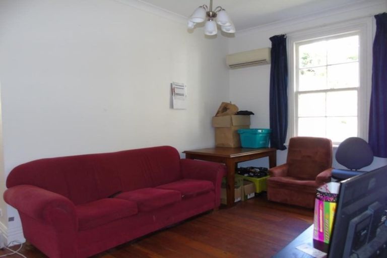 Photo of property in 55 Garden Road, Northland, Wellington, 6012