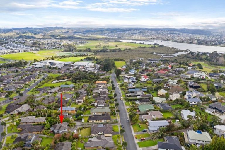 Photo of property in 28 Jelas Road, Red Beach, 0932