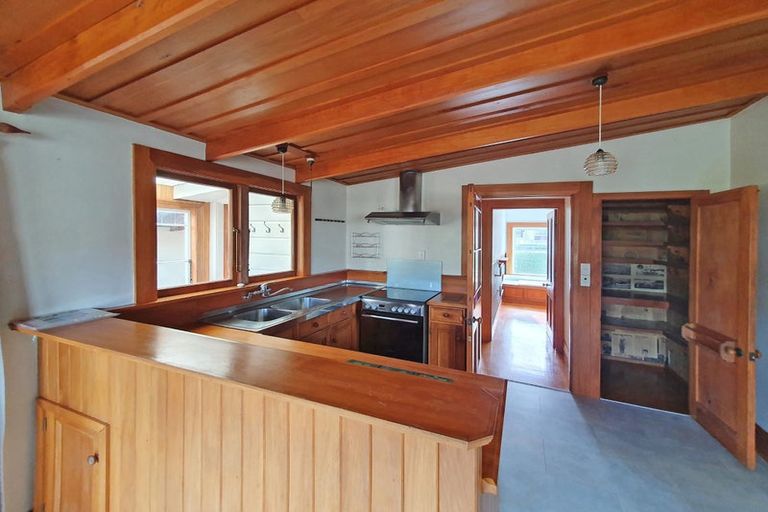 Photo of property in 83 Meeanee Road, Taradale, Napier, 4112