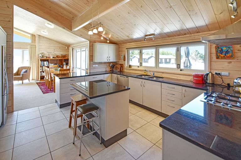Photo of property in 116 Ohau Drive, Lake Ohau, Twizel, 9412