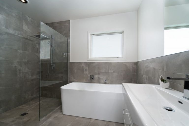 Photo of property in 18 Mervyn Brown Place, Solway, Masterton, 5810