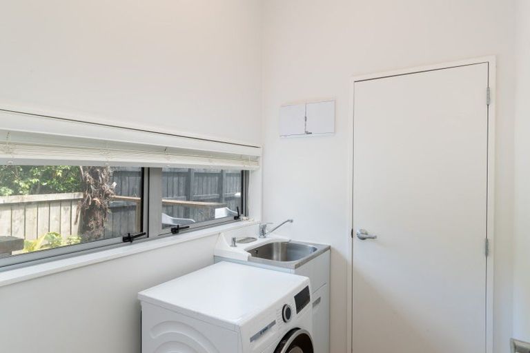 Photo of property in 32 Mount Marua Way, Timberlea, Upper Hutt, 5018