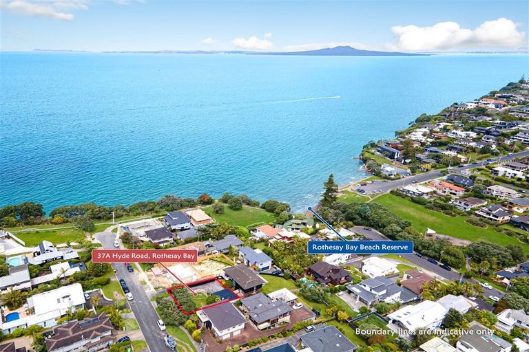 Photo of property in 37a Hyde Road, Rothesay Bay, Auckland, 0630