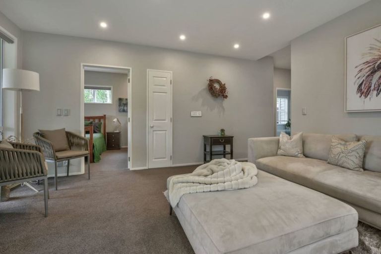 Photo of property in 33b Bleakhouse Road, Howick, Auckland, 2014