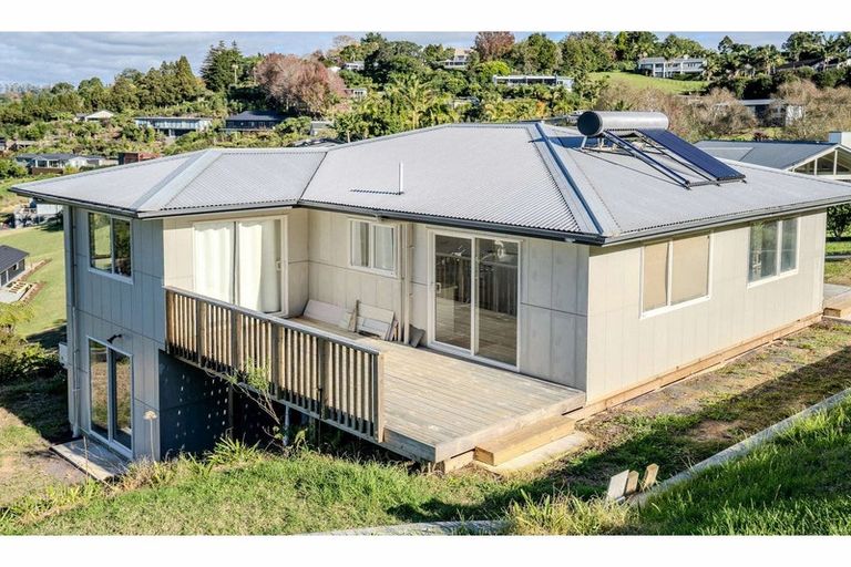 Photo of property in 25 Alderton Drive, Kerikeri, 0230