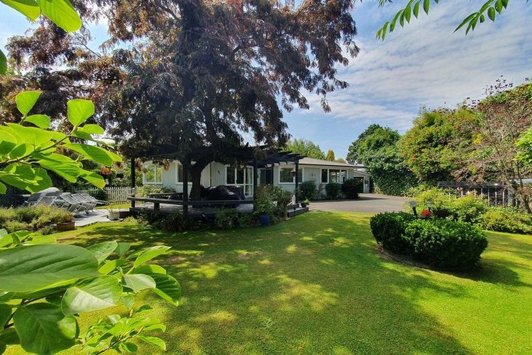 Photo of property in 112 Napier Road, Havelock North, 4130