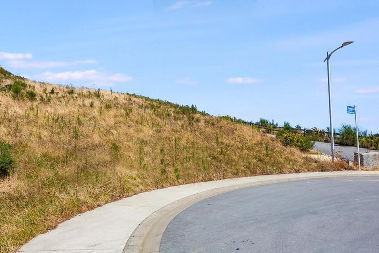 Photo of property in 1 Stunsail Lane, Whitby, Porirua, 5024