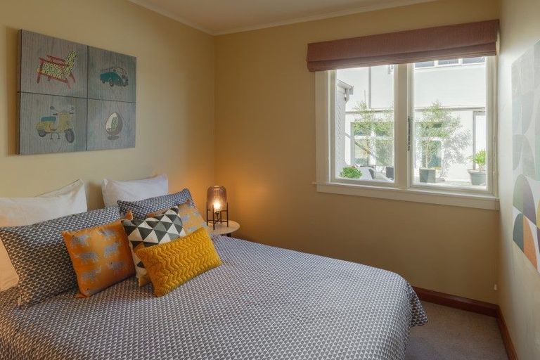 Photo of property in 1 Edge Hill, Mount Victoria, Wellington, 6011