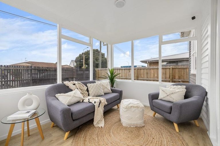 Photo of property in 172 Shaw Avenue, New Brighton, Christchurch, 8083