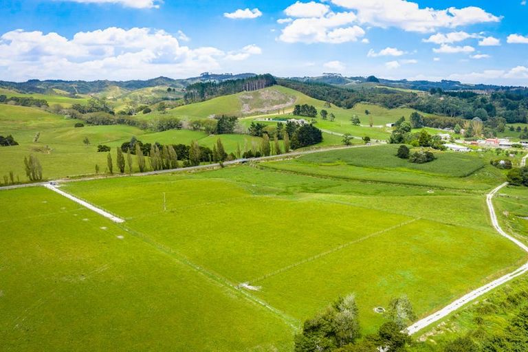 Photo of property in 331 West Coast Road, Makarau, Warkworth, 0981