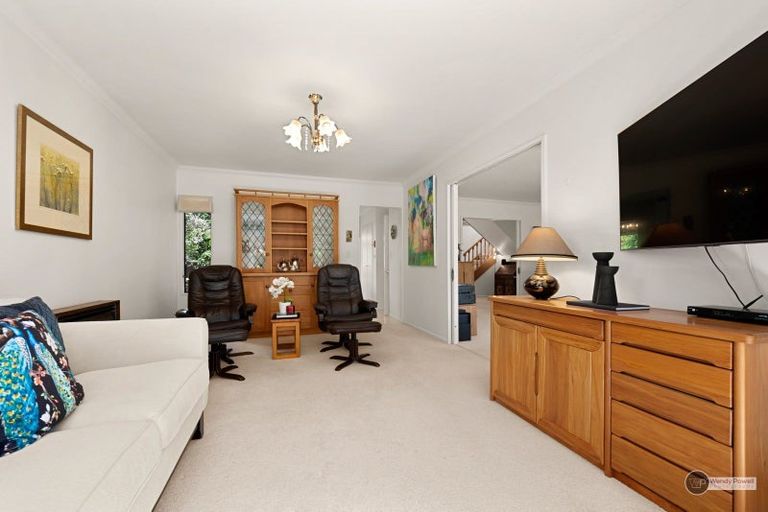 Photo of property in 29 Hinau Street, Woburn, Lower Hutt, 5011