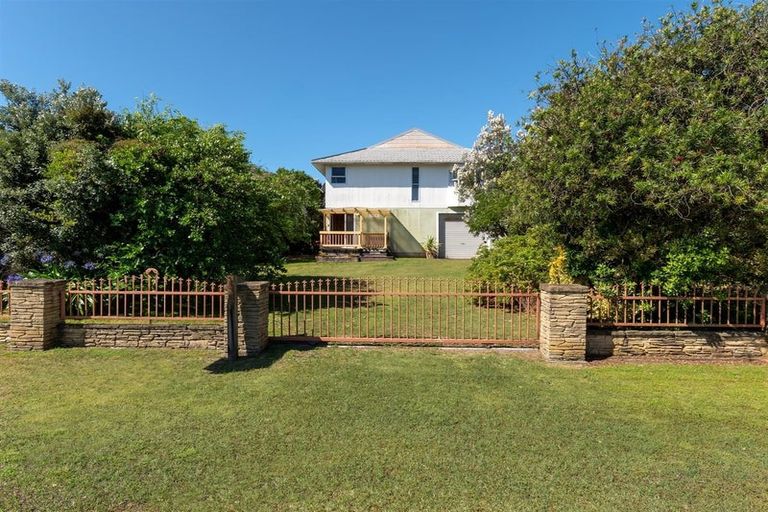 Photo of property in 503 Pukehina Parade, Pukehina, Te Puke, 3189