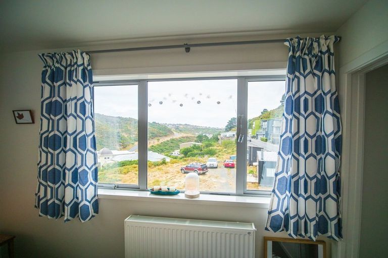 Photo of property in 18a Rarangi Way, Owhiro Bay, Wellington, 6023