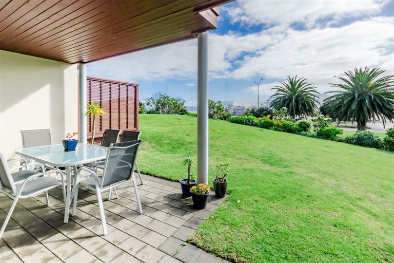 Photo of property in 4/1 Marine Parade, Paraparaumu Beach, Paraparaumu, 5032