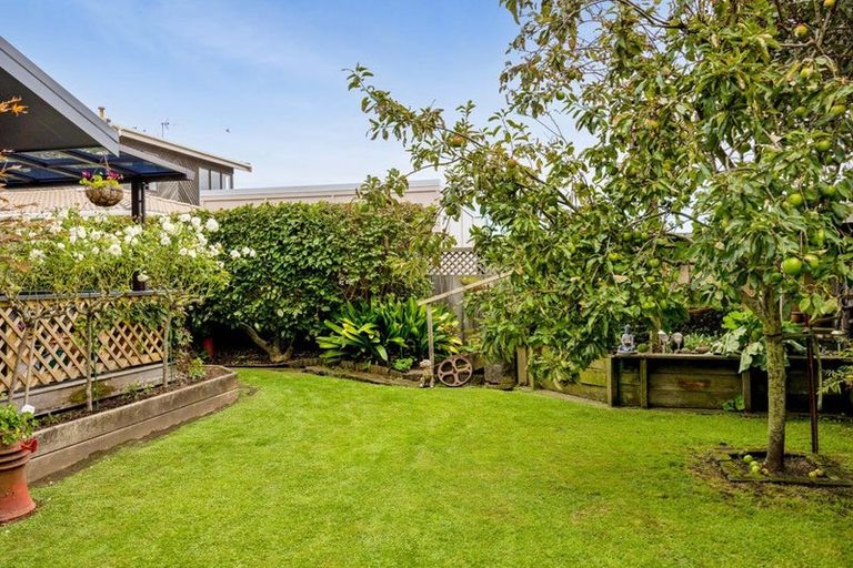 Photo of property in 33 Mccarthy Street, Hawera, 4610