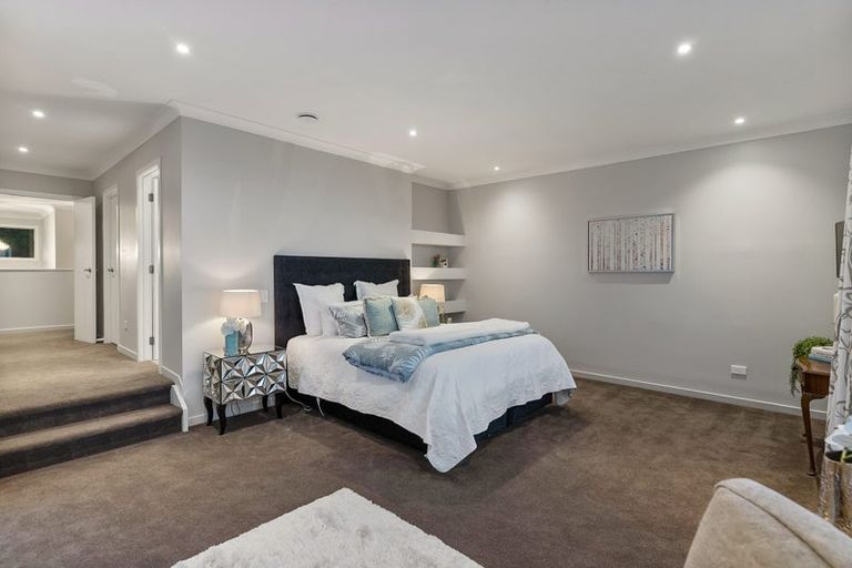 Photo of property in 8 Verley Rise, East Tamaki Heights, Auckland, 2016