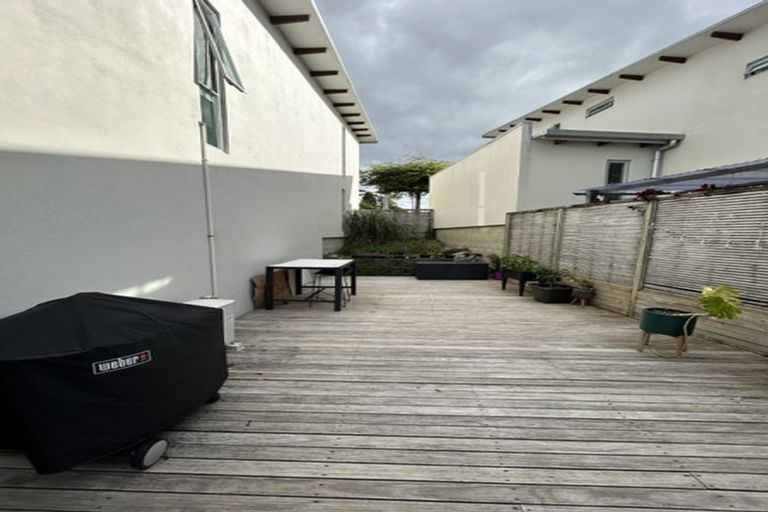 Photo of property in 3/20 Schnapper Rock Road, Schnapper Rock, Auckland, 0632