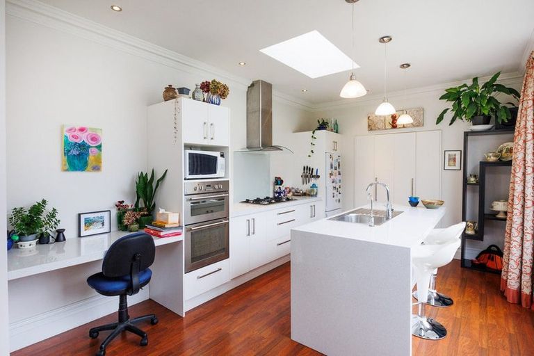 Photo of property in 21 Signal Street, Marton, 4710