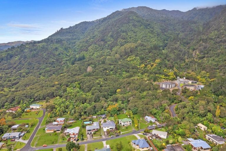 Photo of property in 2 Miro Street, Te Aroha, 3320