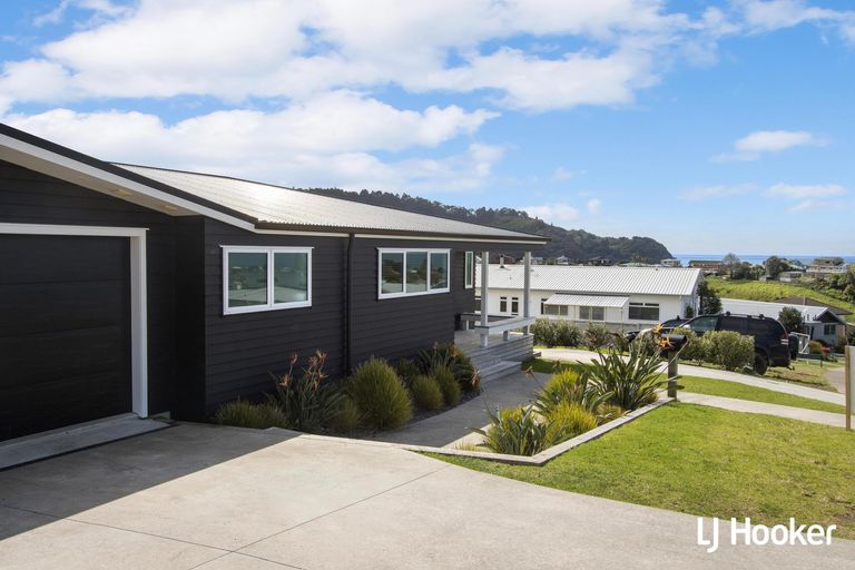Photo of property in 26 Tohora View, Waihi Beach, 3611