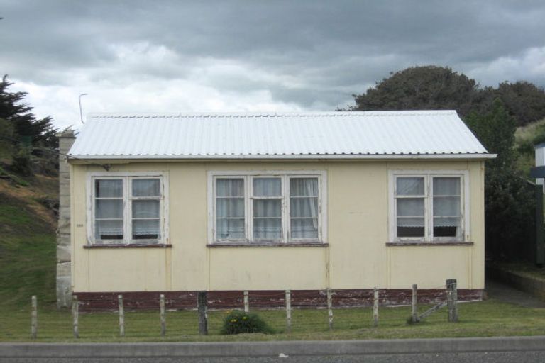 Photo of property in 100 Kahukura Avenue, Waitarere Beach, Levin, 5510