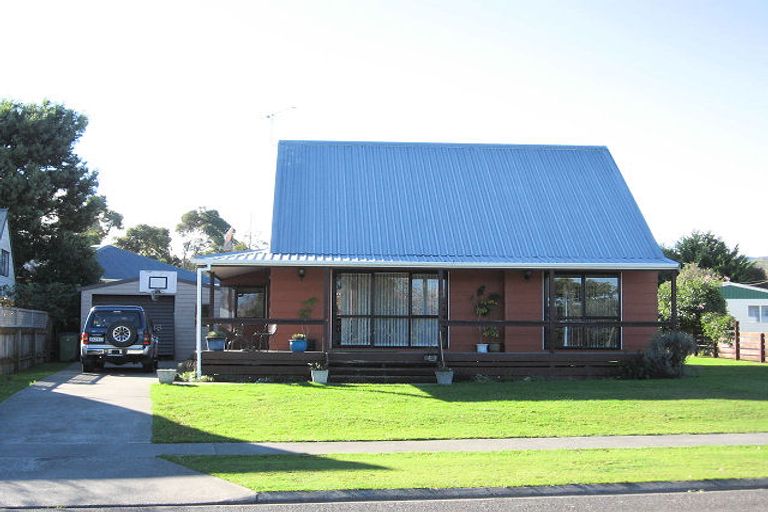 Photo of property in 15 Cobb Place, Otaki, 5512