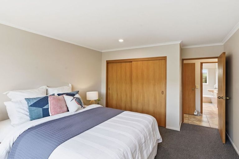 Photo of property in 2/60 Lancewood Drive, Halswell, Christchurch, 8025