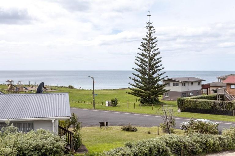 Photo of property in 42a Kon Tiki Road, Whiritoa, Whangamata, 3691