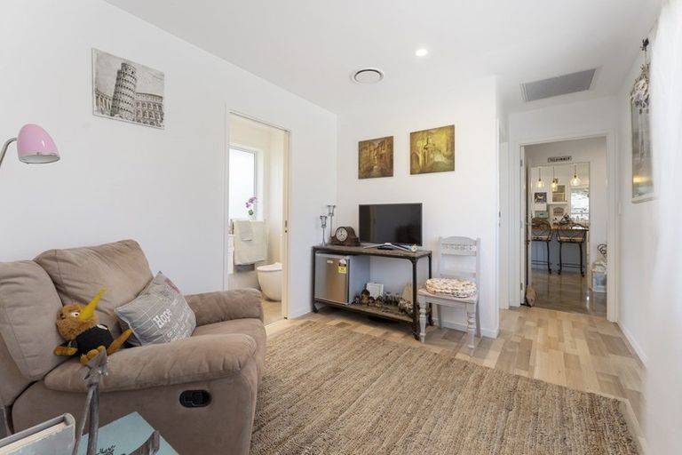 Photo of property in 2 Mercade Close, Stratford, 4332