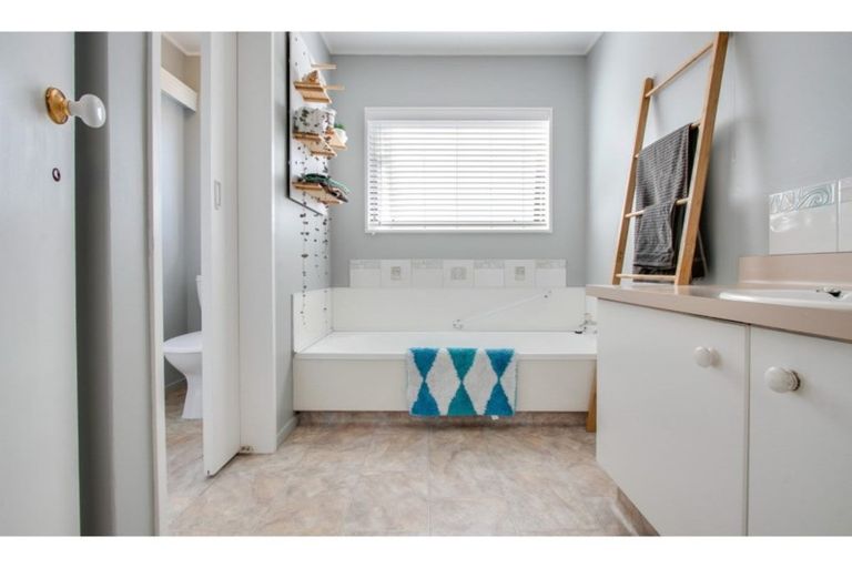 Photo of property in 126 Guppy Road, Taradale, Napier, 4112