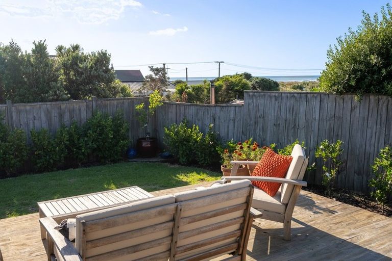Photo of property in 17 Moana Street, Otaki Beach, Otaki, 5512