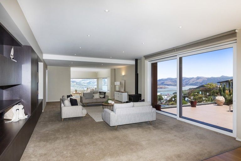 Photo of property in 2 Hyllton Heights, Lyttelton, 8082