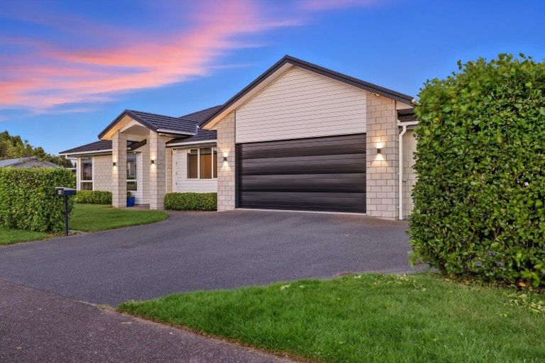 Photo of property in 46 Penetaka Heights, Pyes Pa, Tauranga, 3112