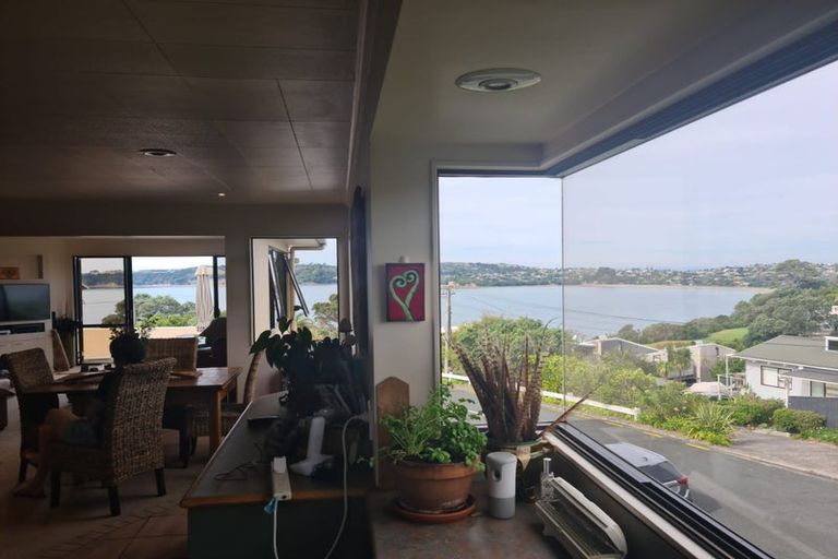 Photo of property in 2 Swann Beach Road, Stanmore Bay, Whangaparaoa, 0932