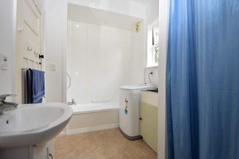 Photo of property in 8 Wyndham Street, Carterton, 5713