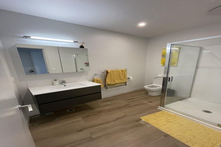 Photo of property in 9/1 Genevieve Lane, Hobsonville, Auckland, 0616