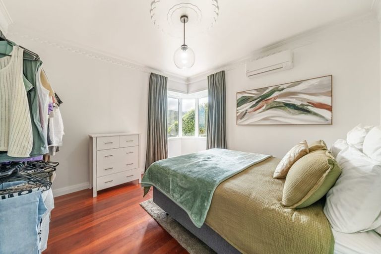 Photo of property in 147 Severn Street, Island Bay, Wellington, 6023