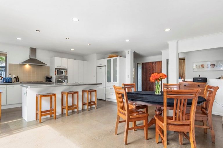 Photo of property in 6 Ohope Place, Papamoa Beach, Papamoa, 3118