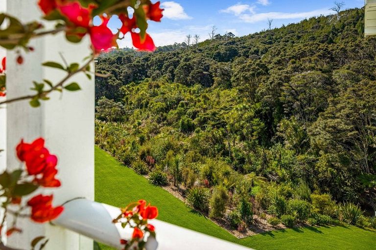 Photo of property in 118 Eaves Bush Parade, Orewa, 0931